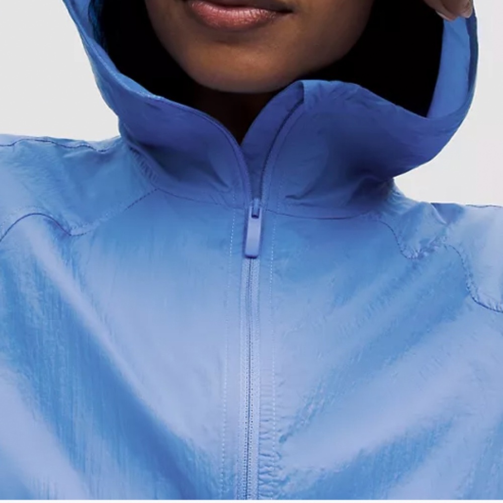 LULULEMON- Hood - Lite Relaxed fit Jacket. - Picture 7 of 10